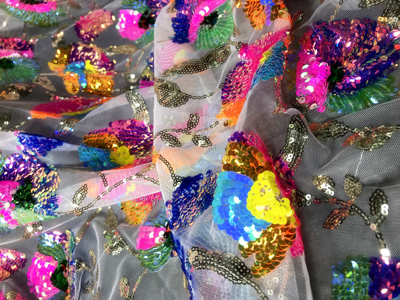 Colorful Crystal Sequins Flowe – Crystal Mesh Fabric Bewertung und Preis