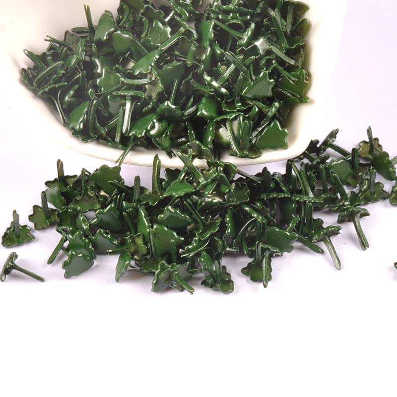 50pcs Mini Christmas Tree Brad – Christmas Craft Embellishment Bewertung und Preis