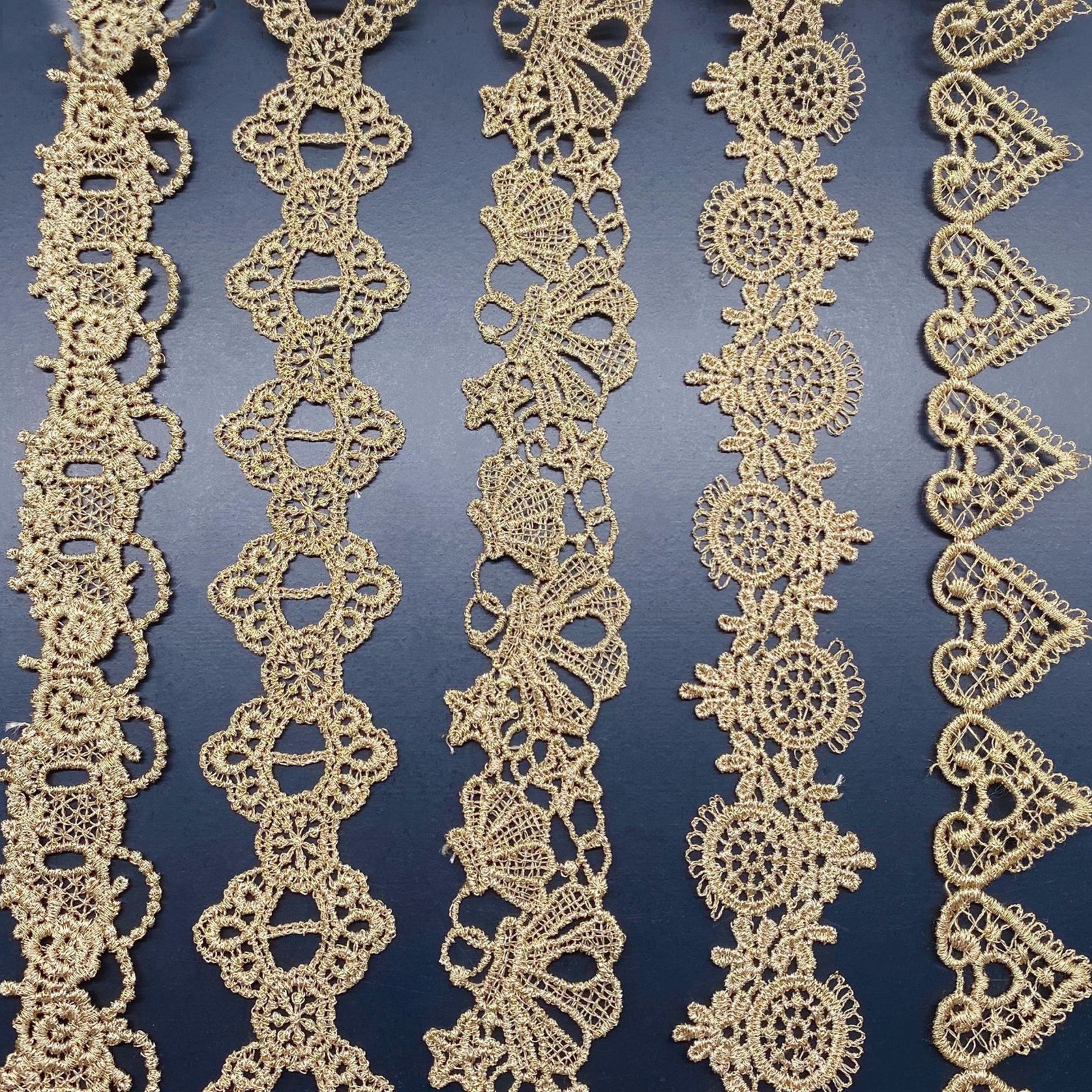2yards Golden Embroidered Love – Lace Ribbon Trim Bewertung und Preis