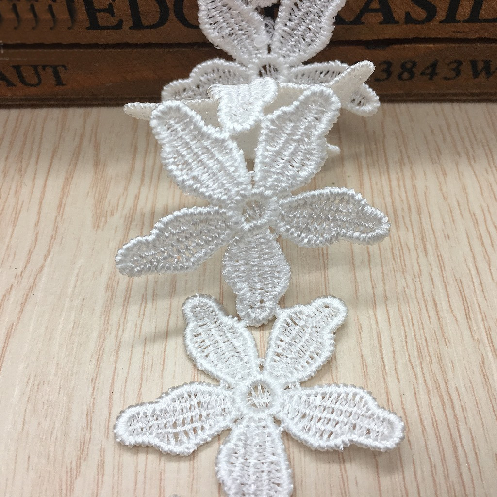 Embroidered Five-leaf Flower O – Lace Ribbon Trim Bewertung und Preis