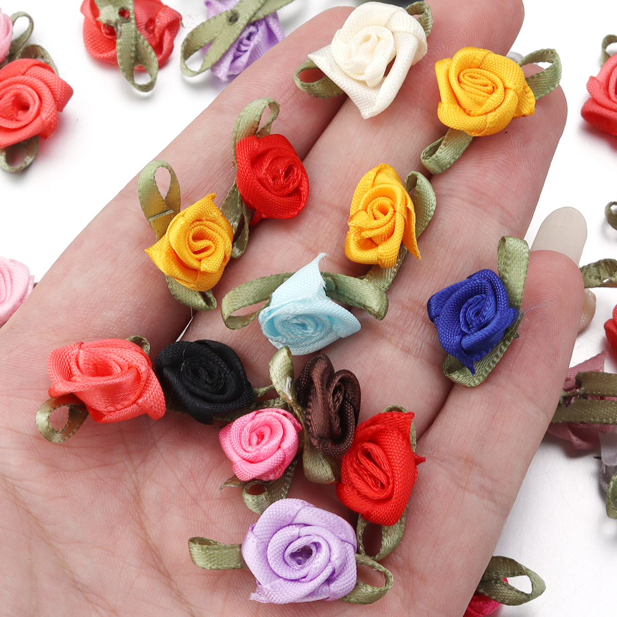 50Pcs 1.5x2.5cm 18 Colors For  – Embellishment Crafts Bewertung und Preis