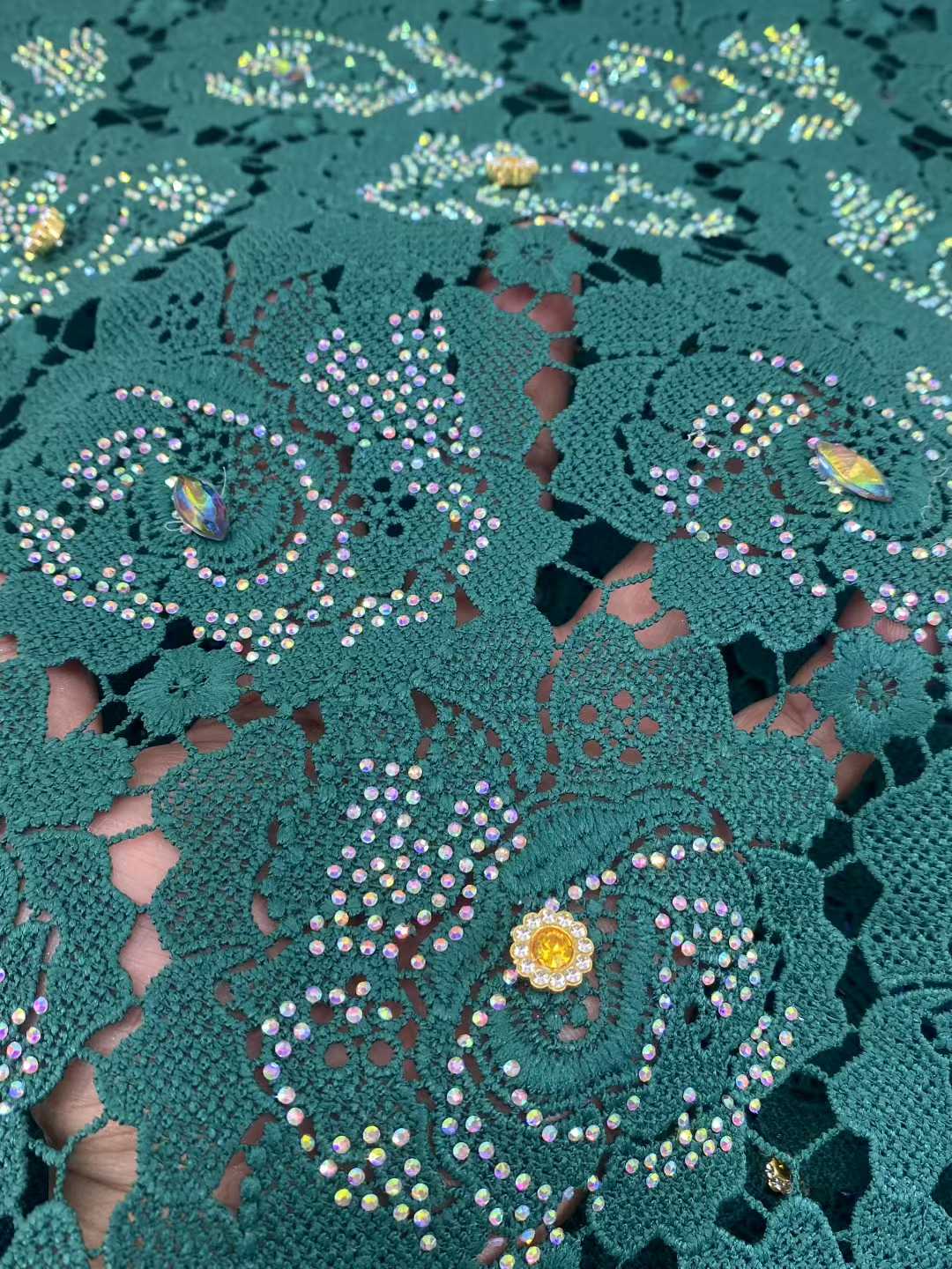 Latest Cord Guipure Lace Fabri – Crystal Mesh Fabric Bewertung und Preis